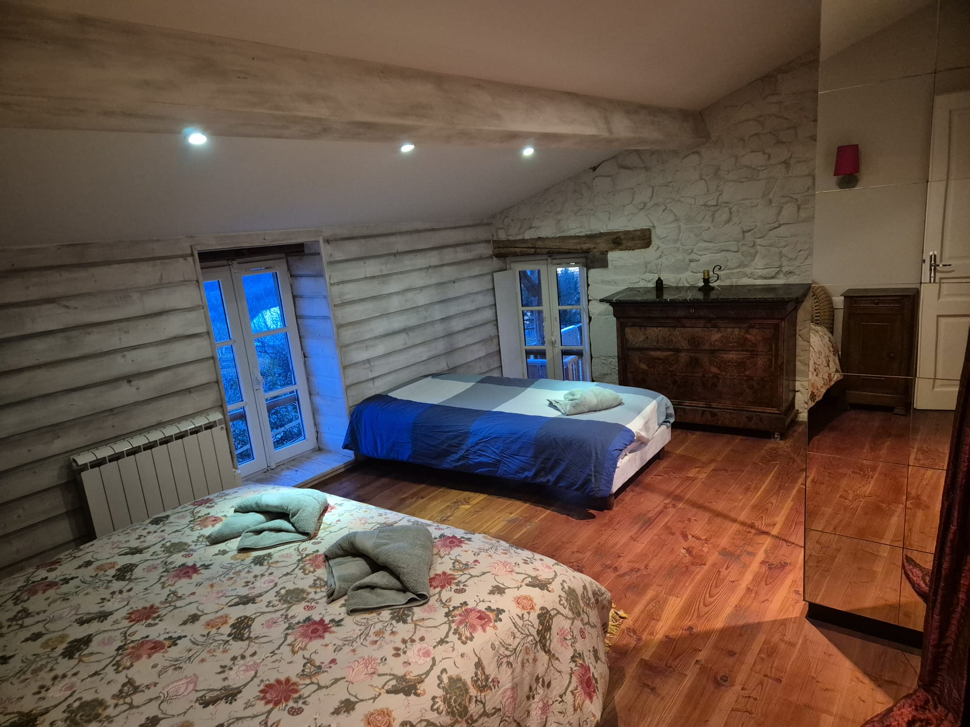 Chambre 1 (autre vue)